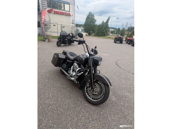 Moottoripyörä Harley-Davidson Touring 2011 26256454