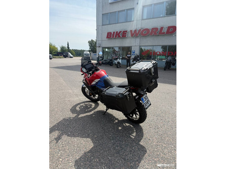 Moottoripyörä Honda CB 2025 26266020