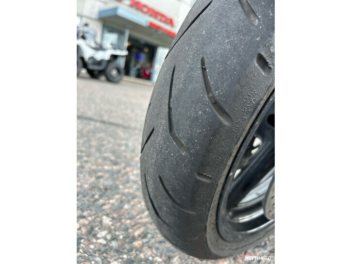 Moottoripyörä Suzuki GSX 2007 26298719