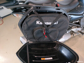Moottoripyörä Kawasaki GTR 2014 26402029