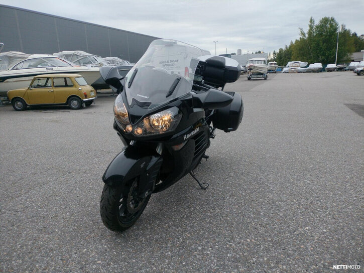 Moottoripyörä Kawasaki GTR 2014 26402032