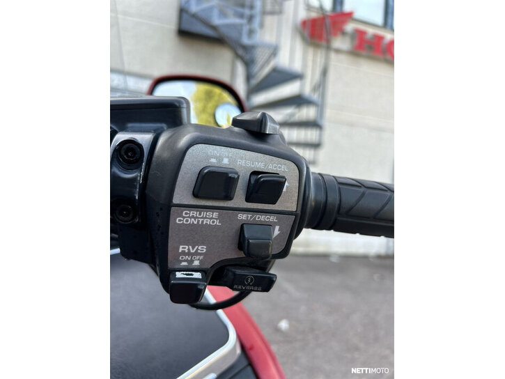 Moottoripyörä Honda GL 2001 26414668