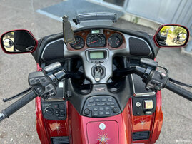 Moottoripyörä Honda GL 2001 26414672