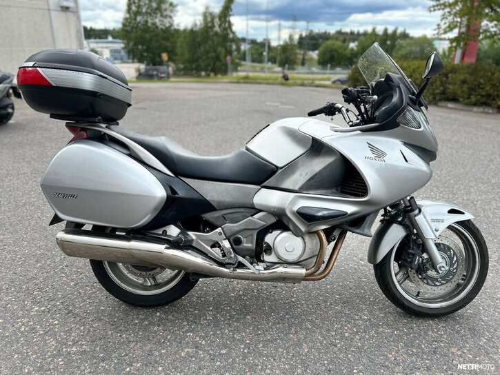Moottoripyörä Honda NT 2008 26460542