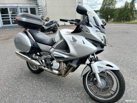 Moottoripyörä Honda NT 2008 26460543