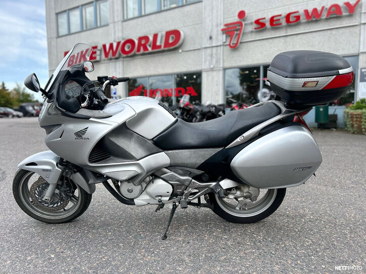 Moottoripyörä Honda NT 2008 26460545