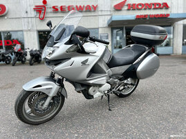 Moottoripyörä Honda NT 2008 26460564
