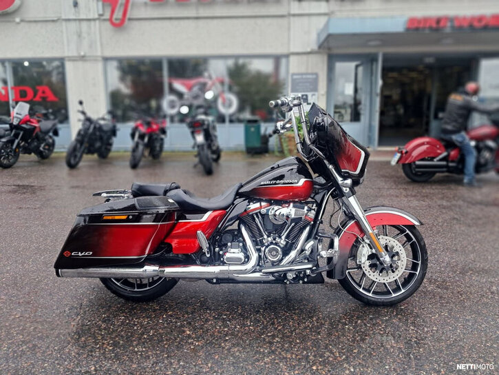 Moottoripyörä Harley-Davidson CVO 2023 26485520