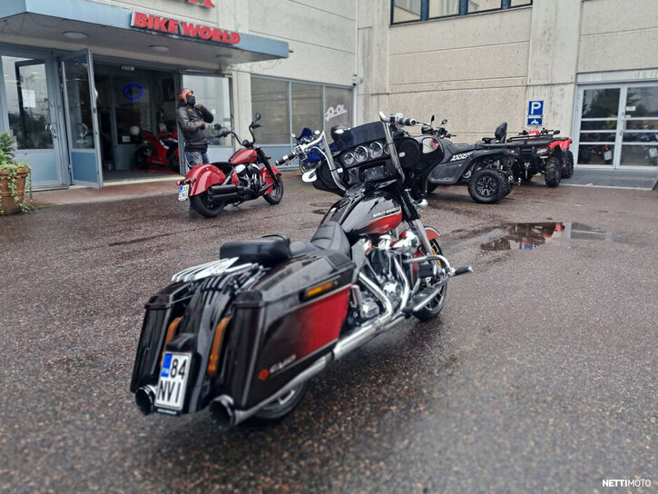 Moottoripyörä Harley-Davidson CVO 2023 26485535