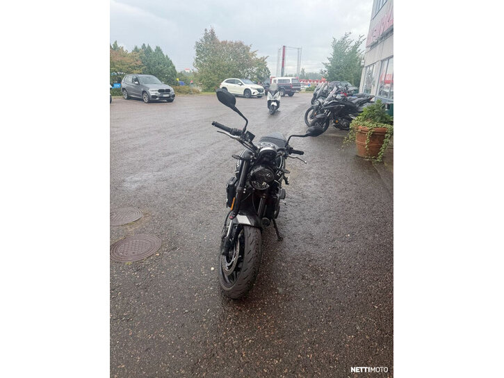 Moottoripyörä Triumph Trident 2023 26535294