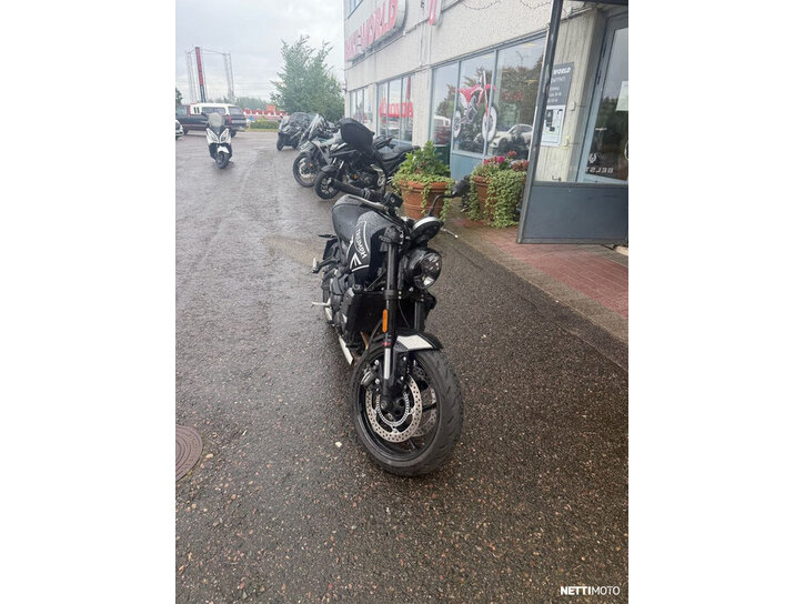 Moottoripyörä Triumph Trident 2023 26535330