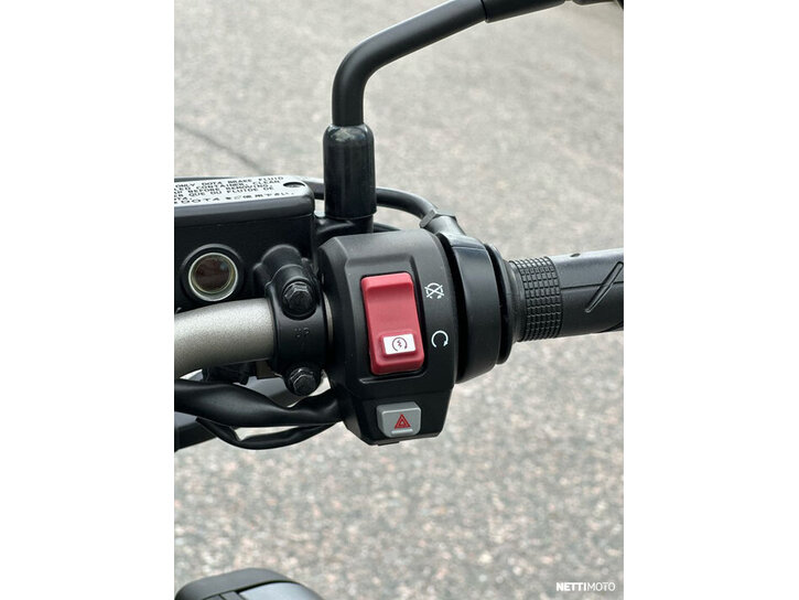 Moottoripyörä Honda CB 2025 26563647