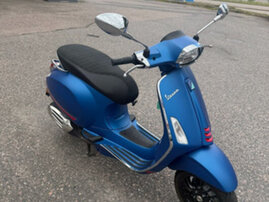 Skootteri Vespa Sprint 2023 26563841