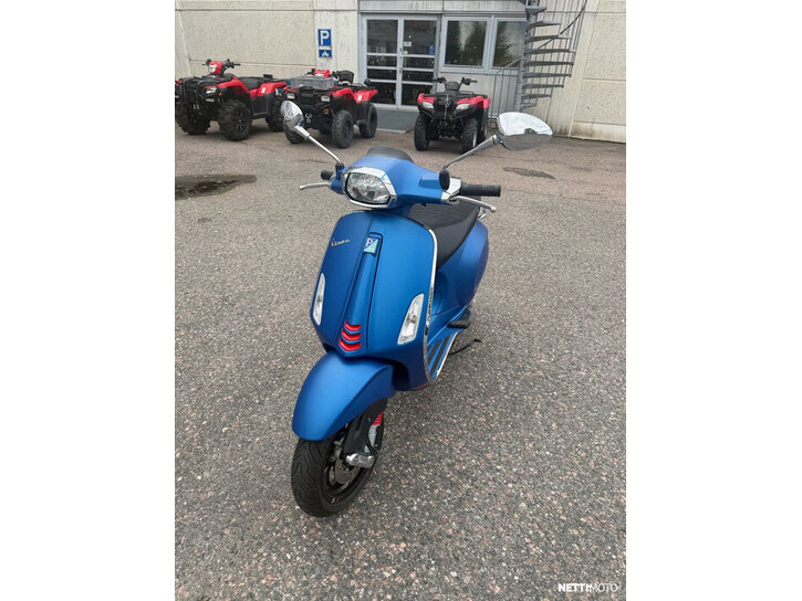 Skootteri Vespa Sprint 2023 26563842