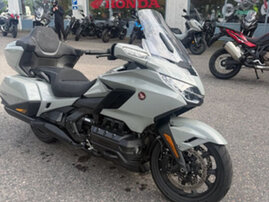 Moottoripyörä Honda GL 2026 26579335