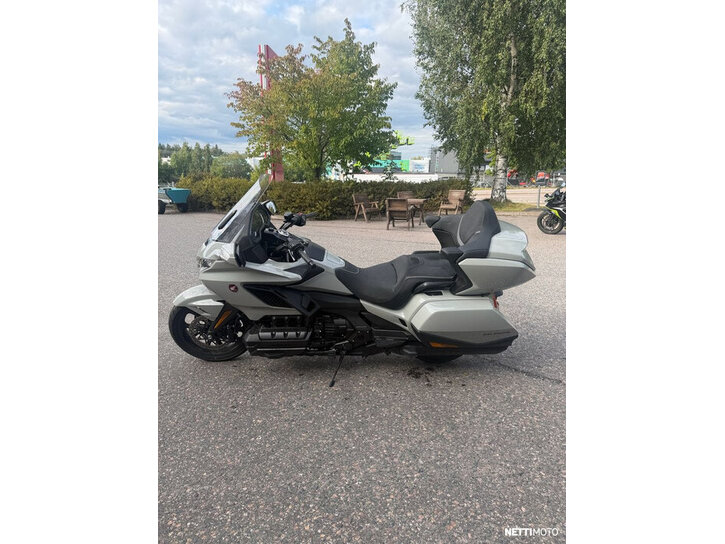 Moottoripyörä Honda GL 2026 26579345