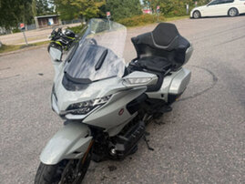 Moottoripyörä Honda GL 2026 26579350