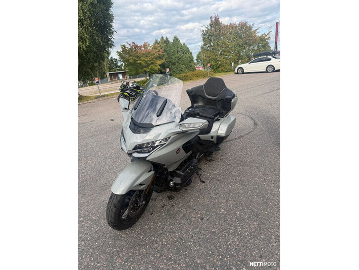 Moottoripyörä Honda GL 2026 26579350