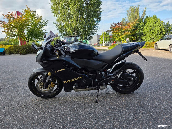 Moottoripyörä Honda CBR 2013 26646013
