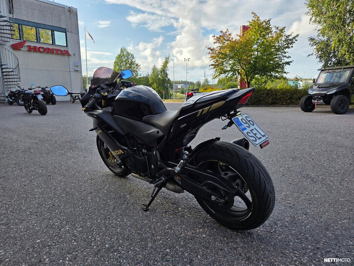 Moottoripyörä Honda CBR 2013 26646020