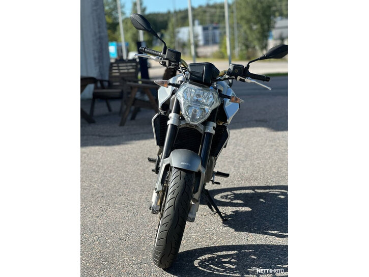 Moottoripyörä Aprilia Shiver 2009 26657372