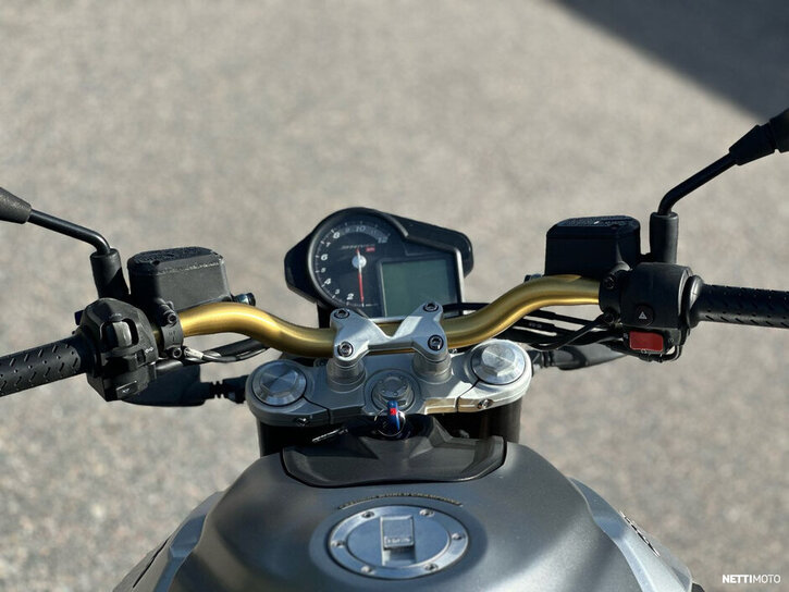 Moottoripyörä Aprilia Shiver 2009 26657374