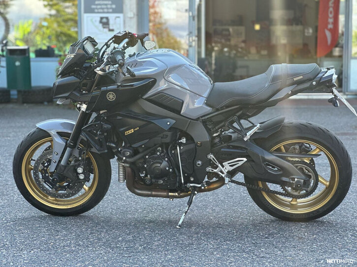 Moottoripyörä Yamaha MT-10 2016 26668875