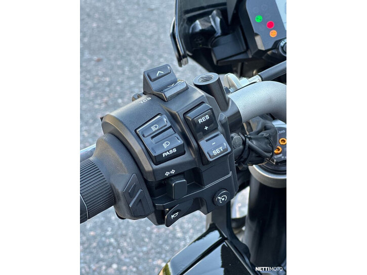 Moottoripyörä Yamaha MT-10 2016 26668881