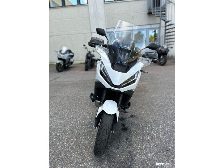 Moottoripyörä Honda NT 2022 26670705