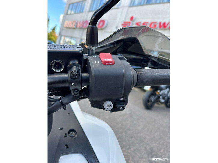 Moottoripyörä Honda NT 2022 26670707