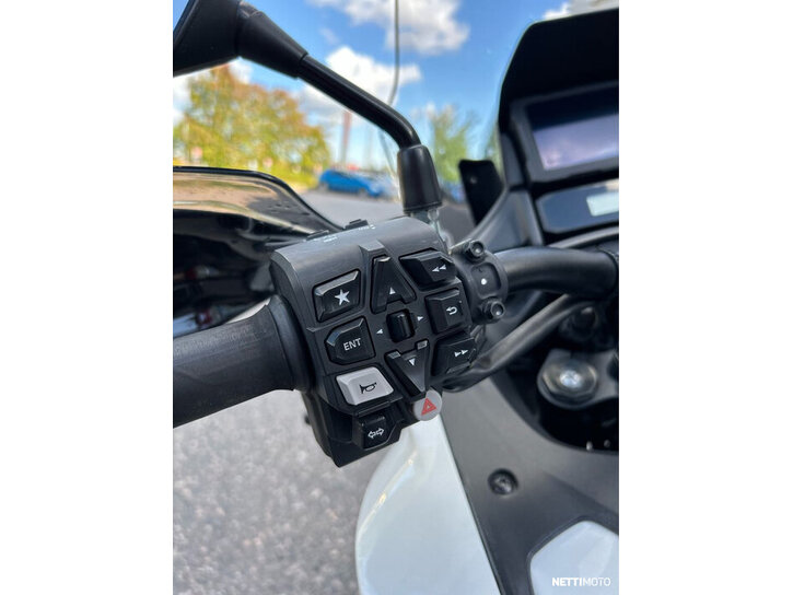 Moottoripyörä Honda NT 2022 26670708