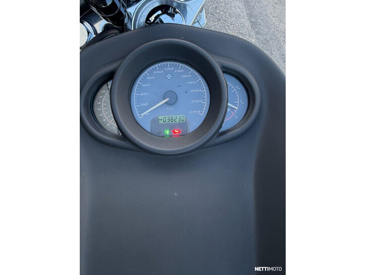 Moottoripyörä Harley-Davidson VRSC 2006 26719215
