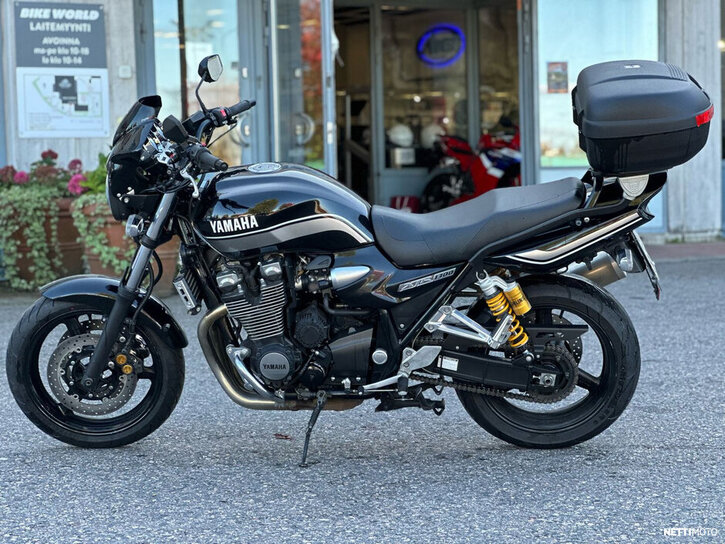 Moottoripyörä Yamaha XJR 2011 26800121