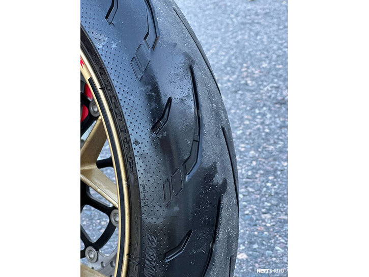 Moottoripyörä Honda CBR 2014 26812881
