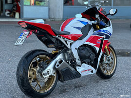 Moottoripyörä Honda CBR 2014 26812888