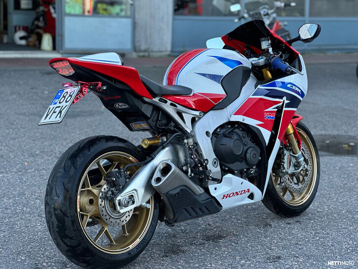 Moottoripyörä Honda CBR 2014 26812888