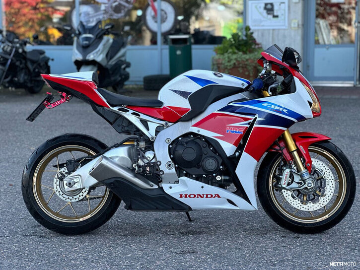 Moottoripyörä Honda CBR 2014 26812894