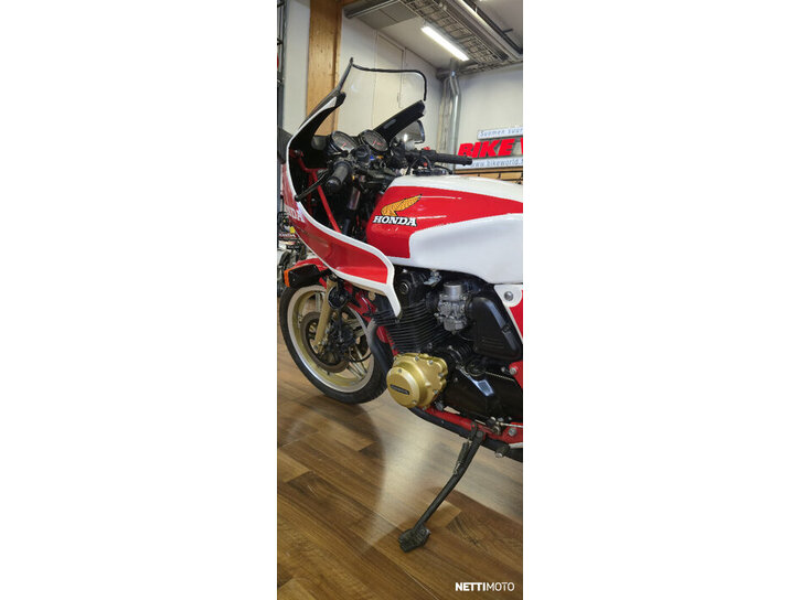 Moottoripyörä Honda CB 1981 26833331