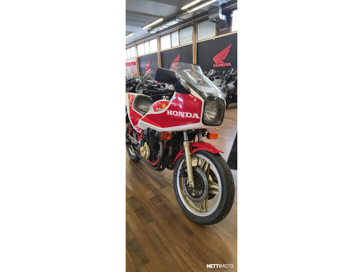 Moottoripyörä Honda CB 1981 26833337