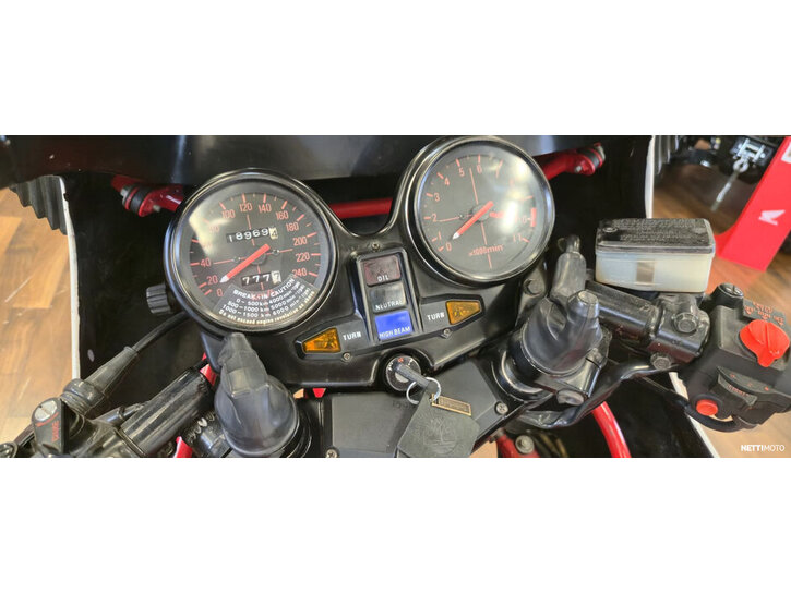 Moottoripyörä Honda CB 1981 26833342