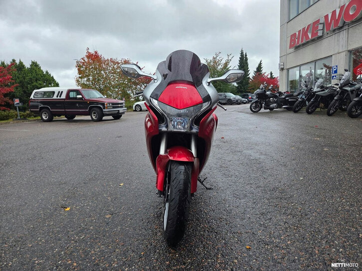 Moottoripyörä Honda VFR 2010 26845170