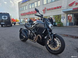 Moottoripyörä Ducati Diavel 2015 26888930
