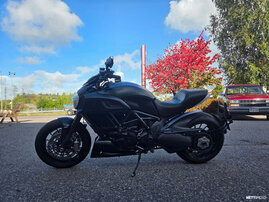 Moottoripyörä Ducati Diavel 2015 26888940