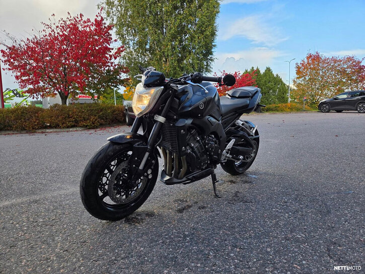 Moottoripyörä Yamaha FZ1-N 2011 26890906