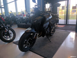 Moottoripyörä Honda CB 2025 26990957
