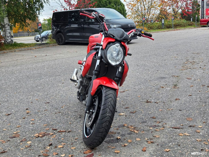 Moottoripyörä Suzuki SFV 650 Gladius 2010 27051314