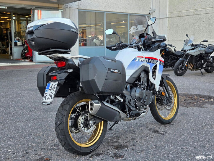 Moottoripyörä Honda XL 2025 27109644