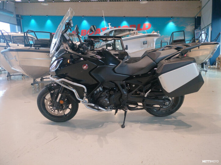 Moottoripyörä Honda NT 2022 27122718