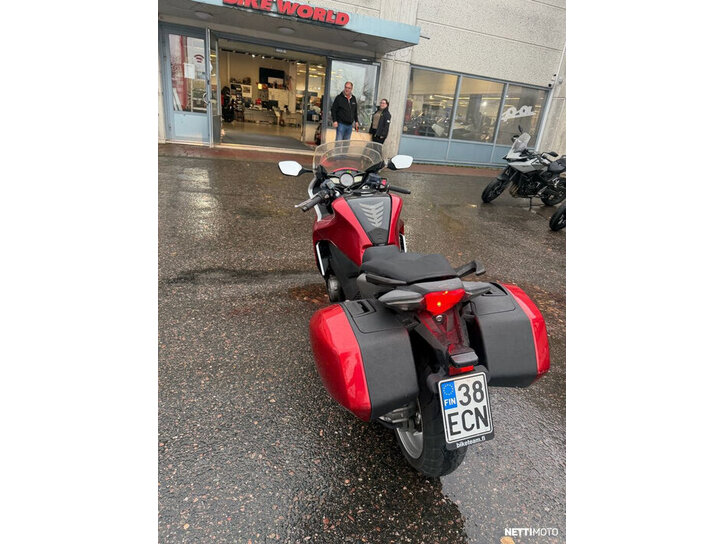 Moottoripyörä Honda VFR 2010 27135322