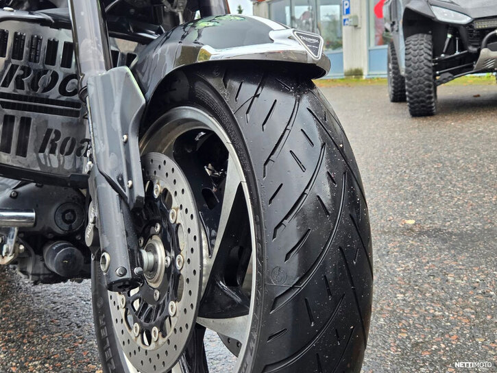 Moottoripyörä Triumph Rocket III 2014 27138222